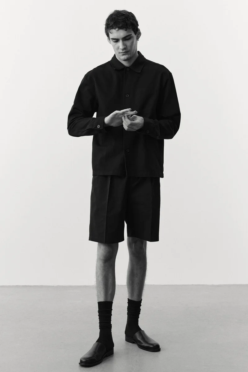 اتش اند ام جاكيت خفيف من مزيج الكتان بقصّة عادية