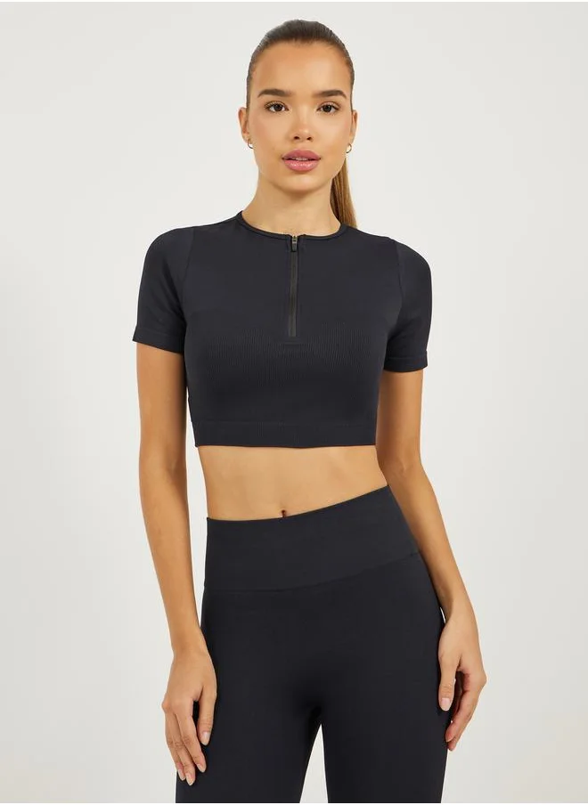 ستايلي Half Zip Up Short Sleeve Crop Top and Leggings Set