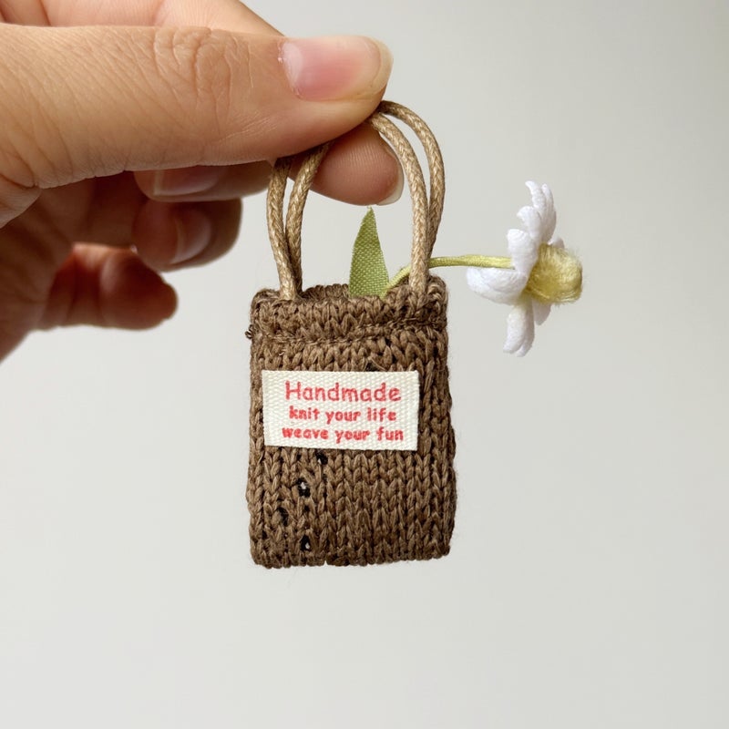 Knitted Mini Handbag for Doll - Labubu Style - Image 4