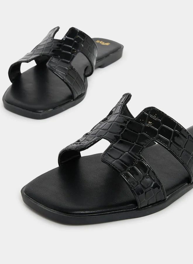 Styli Leather Look Cut-Out Detail Flat Sandals