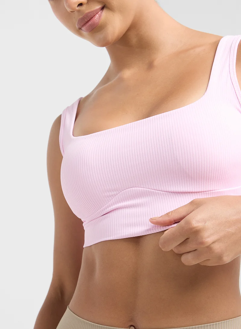 FRWD Seamless Back Cutout Detail Sports Bra