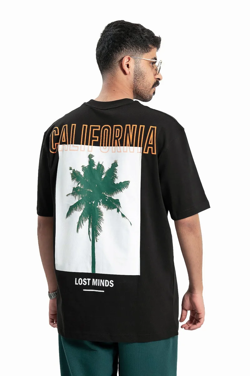 وي كرييت تيشيرت رجالي أسود California من WECRE8