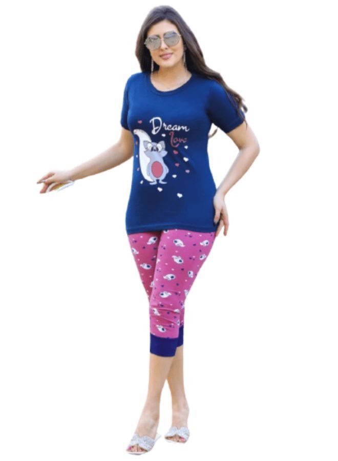 Women's pyjamas with short sleeves and Bermuda shorts made of cotton