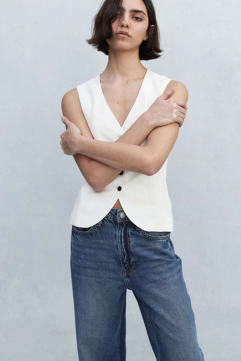 اتش اند ام جينز بخصر عالي وعريض من خامة خفيفة