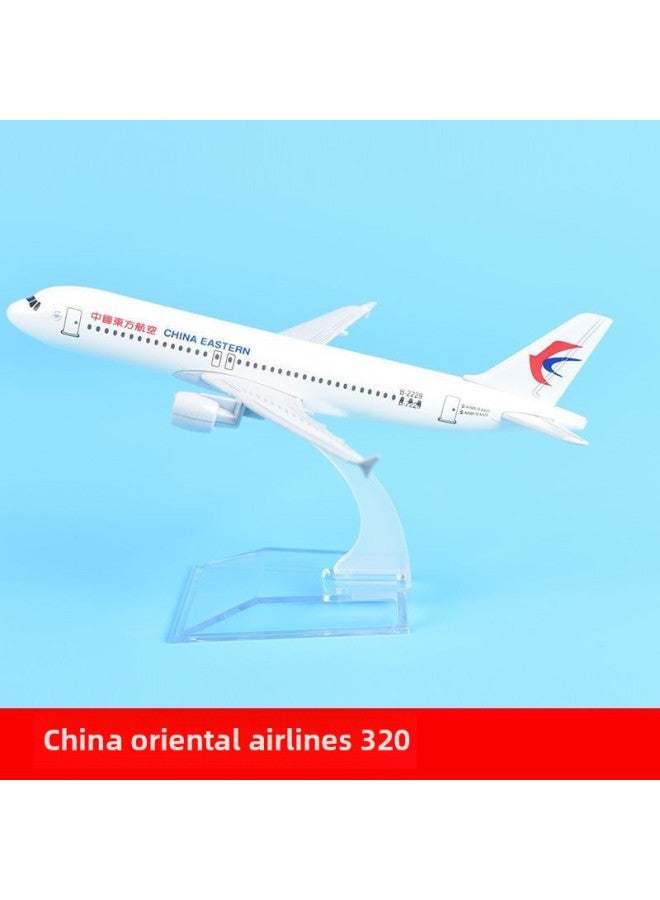 16CM سبيكة محاكاة نموذج الطائرة B787 سيتشوان الخطوط الجوية خطوط جنوب الصين الجوية ايرباص A380 طيران الصين بوينغ B747-اللون: خطوط شرق الصين الجوية 320 - Image 1