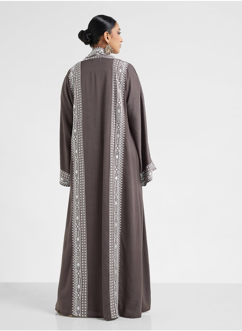 hayas closet V-Neck Embellished Flared Sleeve Abaya  - Image 2