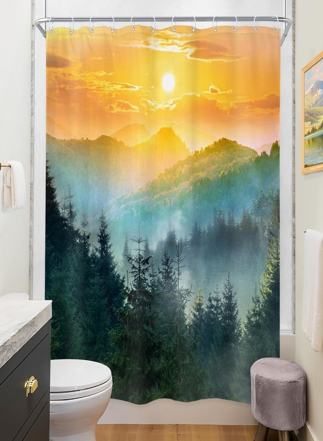 ريديكور ستارة حمام من رييديكور، بتصميم غابة جبلية، مقاس 60 بوصة عرض × 72 بوصة ارتفاع، لون أخضر ضبابي، أشجار صنوبر، شروق الشمس وغروبها، منظر طبيعي خلاب، ديكور حمام ريفي، مصنوعة من قماش البوليستر المقاوم للماء، مع 12 خطافًا. - Image 4