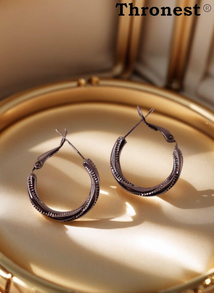 عرش أقراط من الفضة الإسترليني من ثرونست، أقراط طوق نسائية أنيقة وبسيطة، تصميم طوق واحد بسيط، مجوهرات خفيفة الوزن ومضادة للحساسية للارتداء اليومي أو الهدايا - Image 4