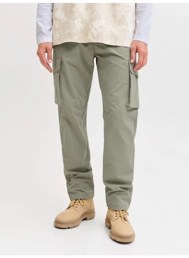 Relaxed fit cargo jogger