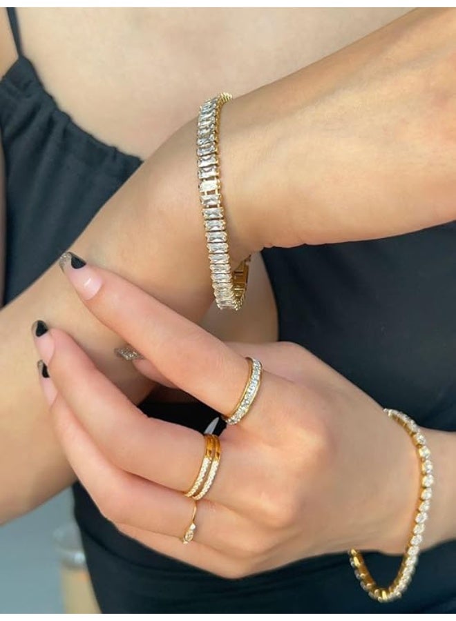Fayrouz Jewellery A sophisticated baguette-style solitaire ring in luxurious platinum, adorned with a sparkling stone that adds an elegant, feminine touch, suitable for engagements and weddings. From Turquoise Jewelry. - Image 3