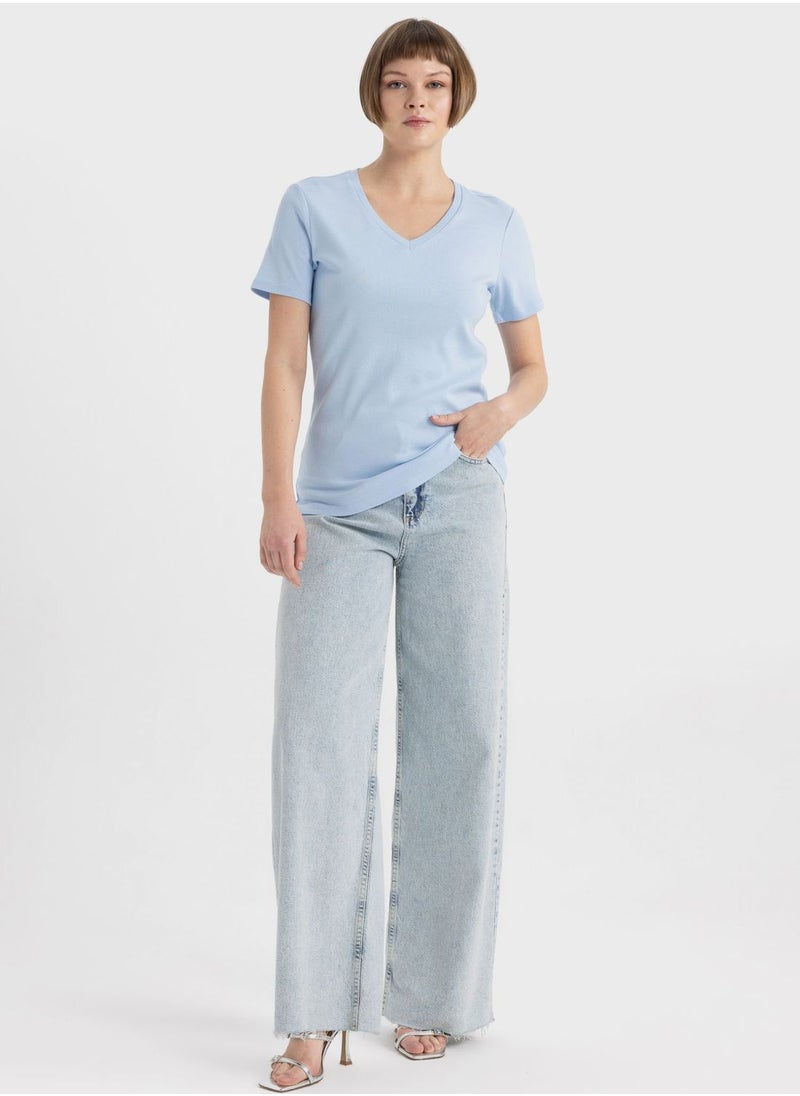 DeFacto - Slim Fit V-Neck Ribana Short Sleeve T-Shirt - Image 1