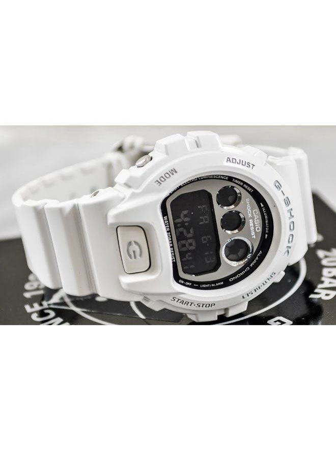 كاسيو ساعة يد رقمية بسوار من السيليكون طراز DW6900NB-7 أولاد - Image 2