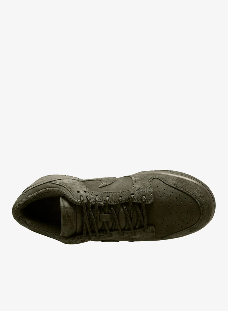 Nike OLIVE CANVAS/OLIVE CANVAS Dunk Low Retro Se Nubuck for Men | Best Price UAE