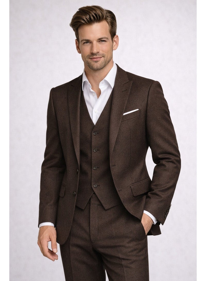 Lavandera Men's Three-Piece Suit, Two-Button, Elegant Style for Occasions and Meetings, Brown