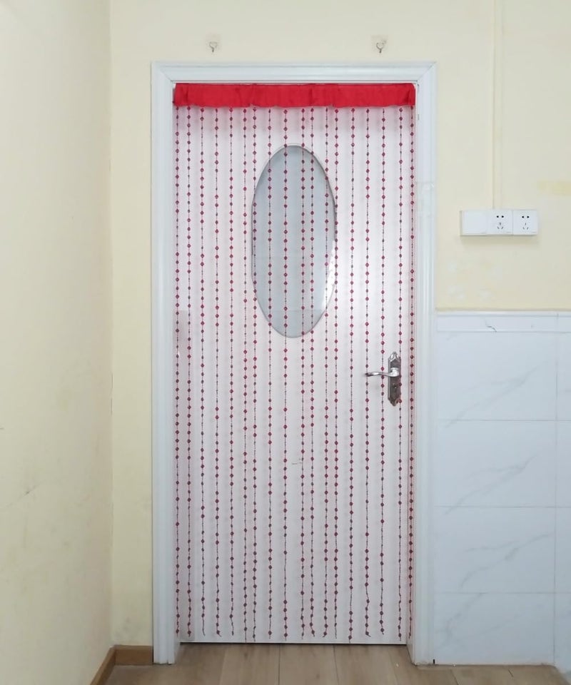 أفي سبليت ستارة خرزية مقسمة من الأكريليك معلقة على الأبواب، خرز معلق على شكل ستائر، شرابات، فاصل غرفة، ديكور للمدخل والنافذة وغرفة المعيشة وحفلات الزفاف 050-f-g (39 × 76.8 بوصة) (أحمر) - Image 5