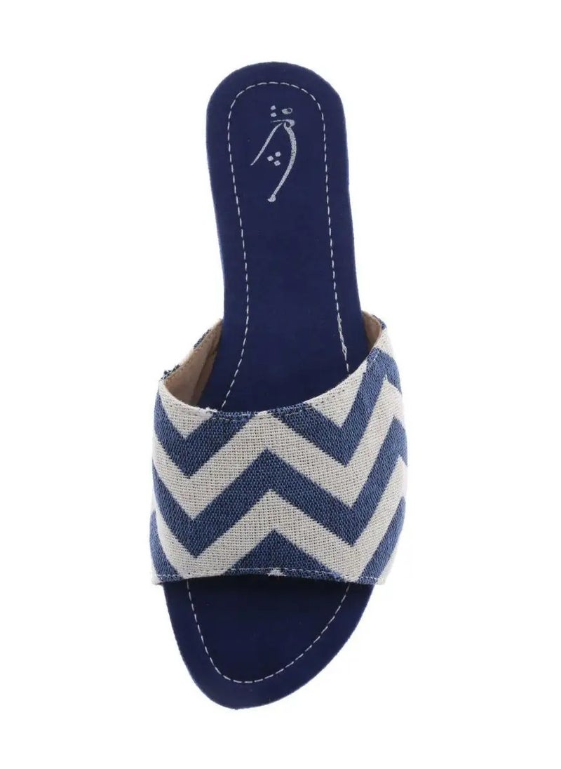 Mishkat Zigzag Babouche Slippers for Women (Navy Blue & White) - pzsku/Z817002A81401EE73C99CZ/45/_/1725521407/b05156ba-4a5e-4203-b045-1b5656269717