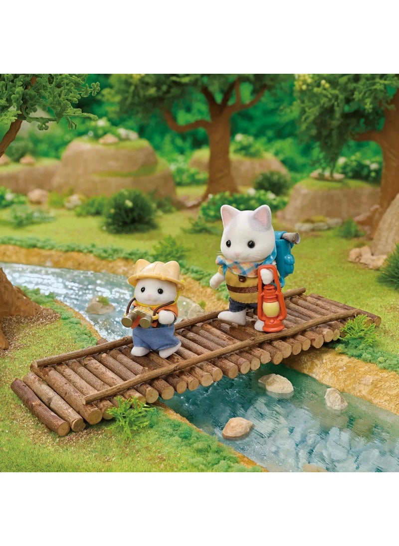 Sylvanian Families Exciting Discovery Set Latte Cat Brother and Sister 5763  - Image 4