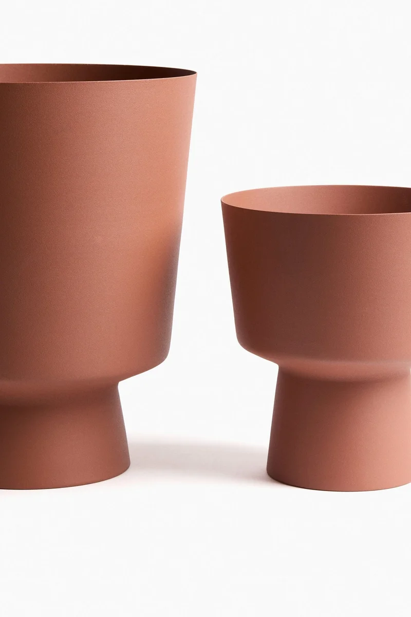 اتش اند ام حوض زرع معدني كبير