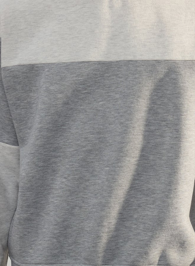 trendyol Grey Melange Oversize/Wide Cut Color Block Fleece Inside Basic Sweatshirt - Image 4