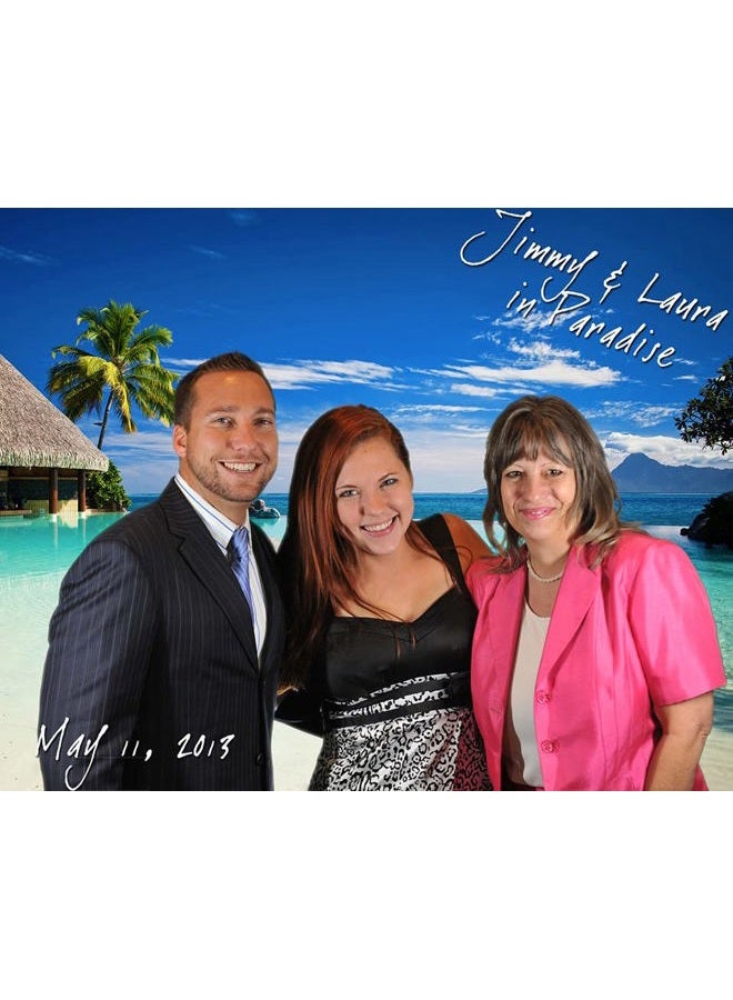 Westcott Wrinkle-Resistant 9' x 10' (2.75 x 3.05m) Backdrop for Photoshoots, Group Portraits, & Photo Booth. Portable and Travel Friendly (Chroma-Key Green) - Image 2