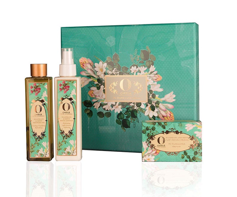 Ohria Ayurveda The Enticing Raatrani Collection Gift Box | Makes your Skin Soft & Smooth (Set of 3) - Image 1