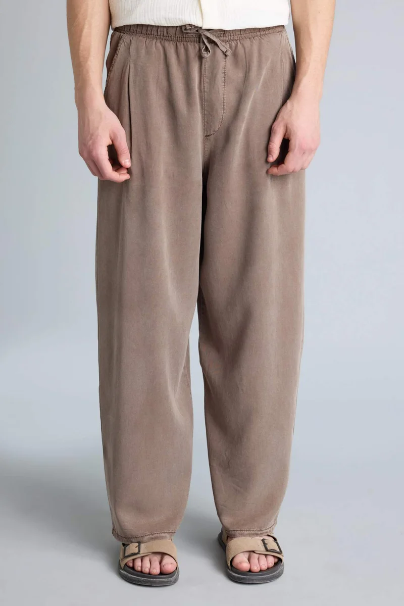 Defacto  Premium Barrel Fit Trousers for Men | Best Price UAE