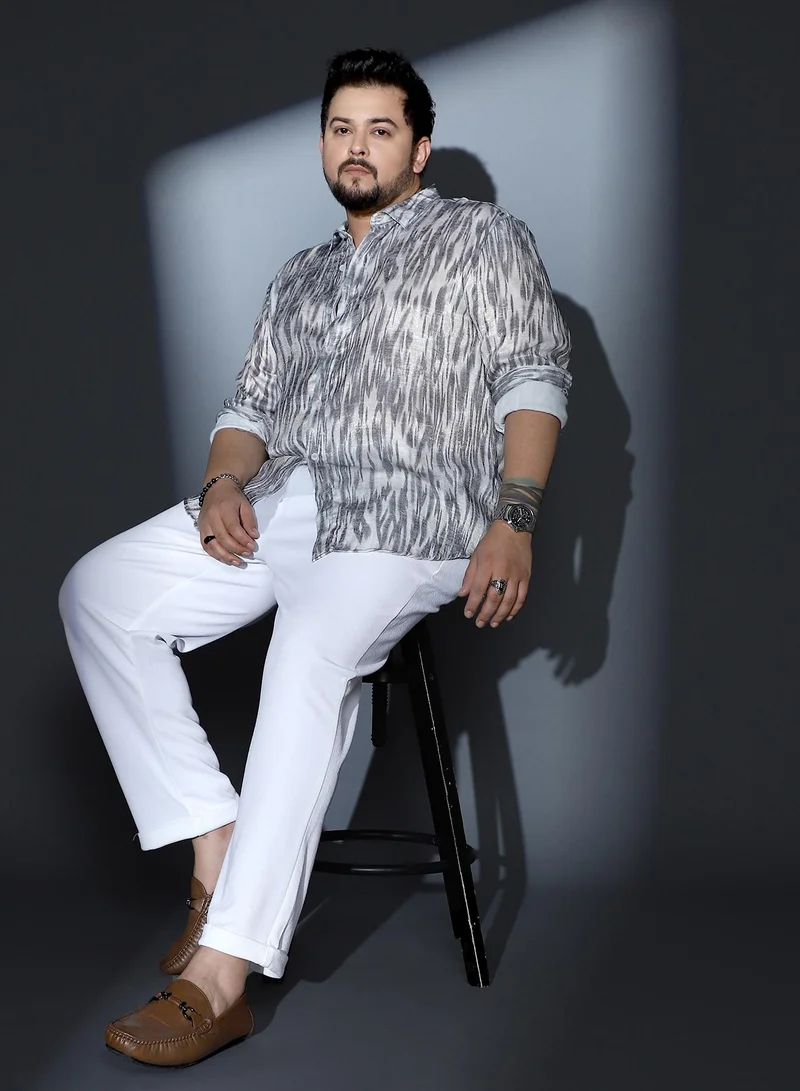 انستافاب بلس Instafab Plus Men Contrast-Brush Imprint Shirt | Spread Collar , Long Cuffed Sleeves | Button Closure , Curved Hem | Abstract Print Woven Fabric For Street & Casual Wear | Charcoal Grey