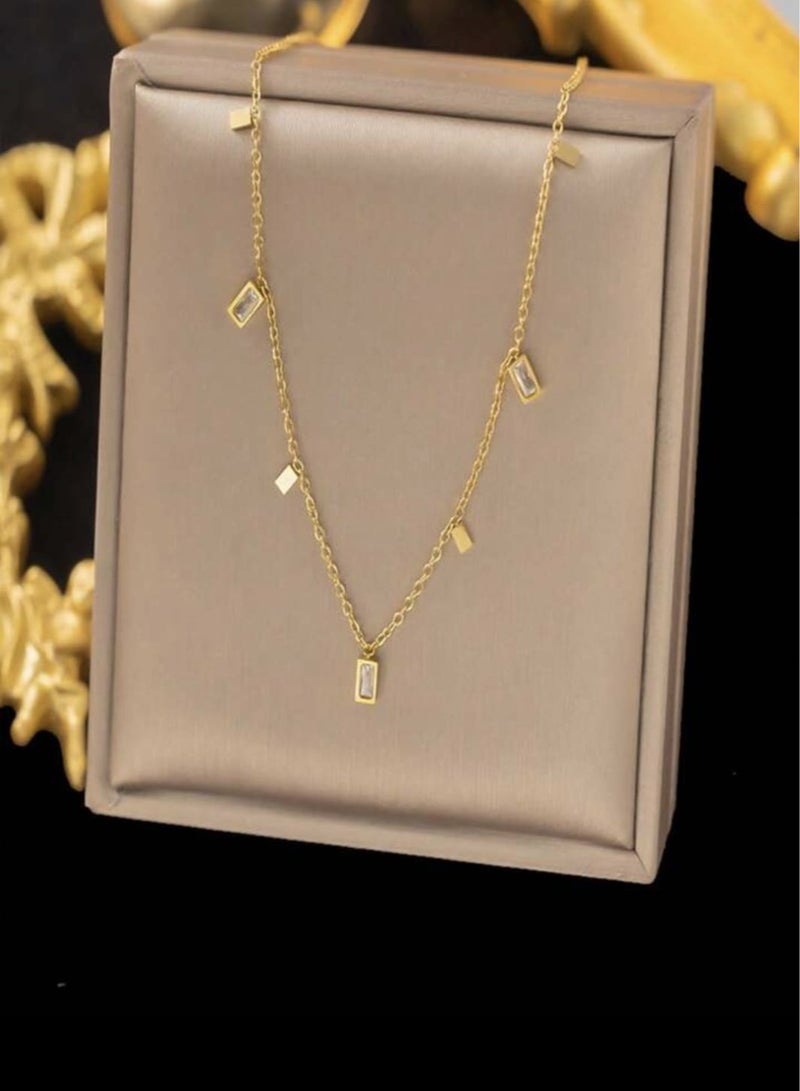 يوكا  تصميم فريد وعصري لقلادة بتصميم على شكل قطرة مربعة من النمط الياباني والكوري، يناسب أي ملابس ويضفي رونقاً أنيقاً ولا يصدأ - Image 4