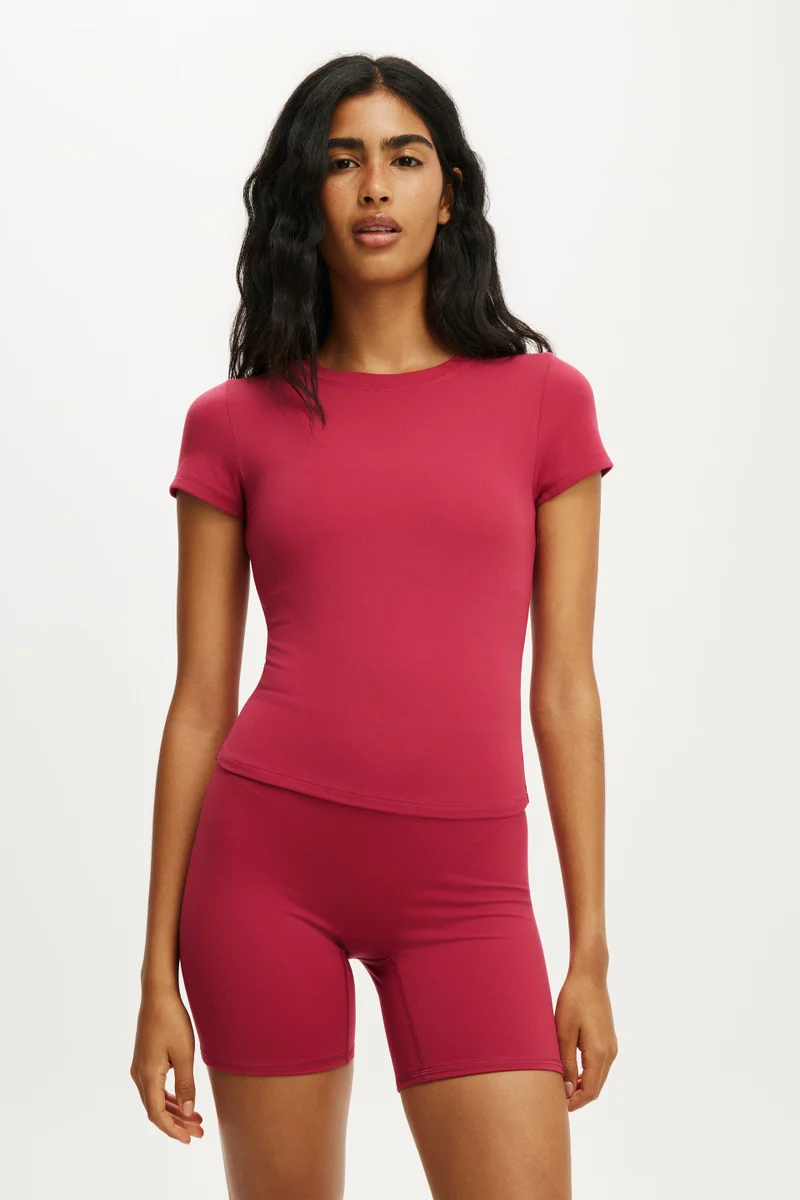 ULTRA SOFT FITTED TSHIRT