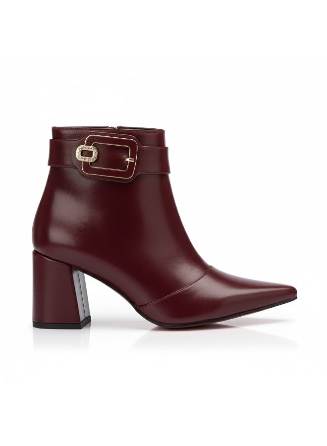 Stylish women's half-boots made of imported leather with a distinctive classic design - Image 3