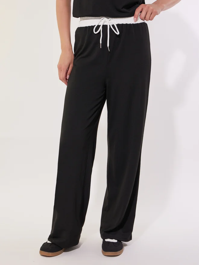Take Two Take Two Contrast Trim Short Sleeve T-Shirt and Pants Co-Ords
