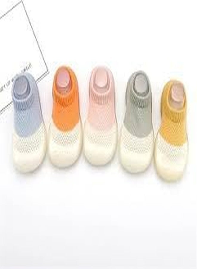 ARUP أحذية المشي الأولى للأطفال من ARUP، جوارب أرضية، قطن سادة، خفيف الوزن، نعل ناعم، سيليكون غير سام مانع للانزلاق، قماش لطيف على البشرة، أحذية كاجوال مضادة للانزلاق، مناسبة للحفلات والاستخدام الداخلي للأطفال الصغار من الأولاد والبنات (نظام مقاسات الأحذية البريطاني، نطاق عمر الأطفال الصغار، متوسط، سنتان وسنتان ونصف). - Image 5