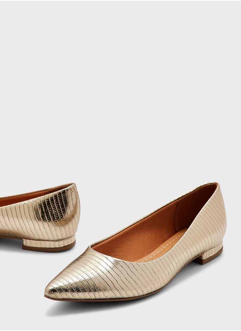 VIZZANO - Wynter Pointed Toe Ballerinas - Image 1