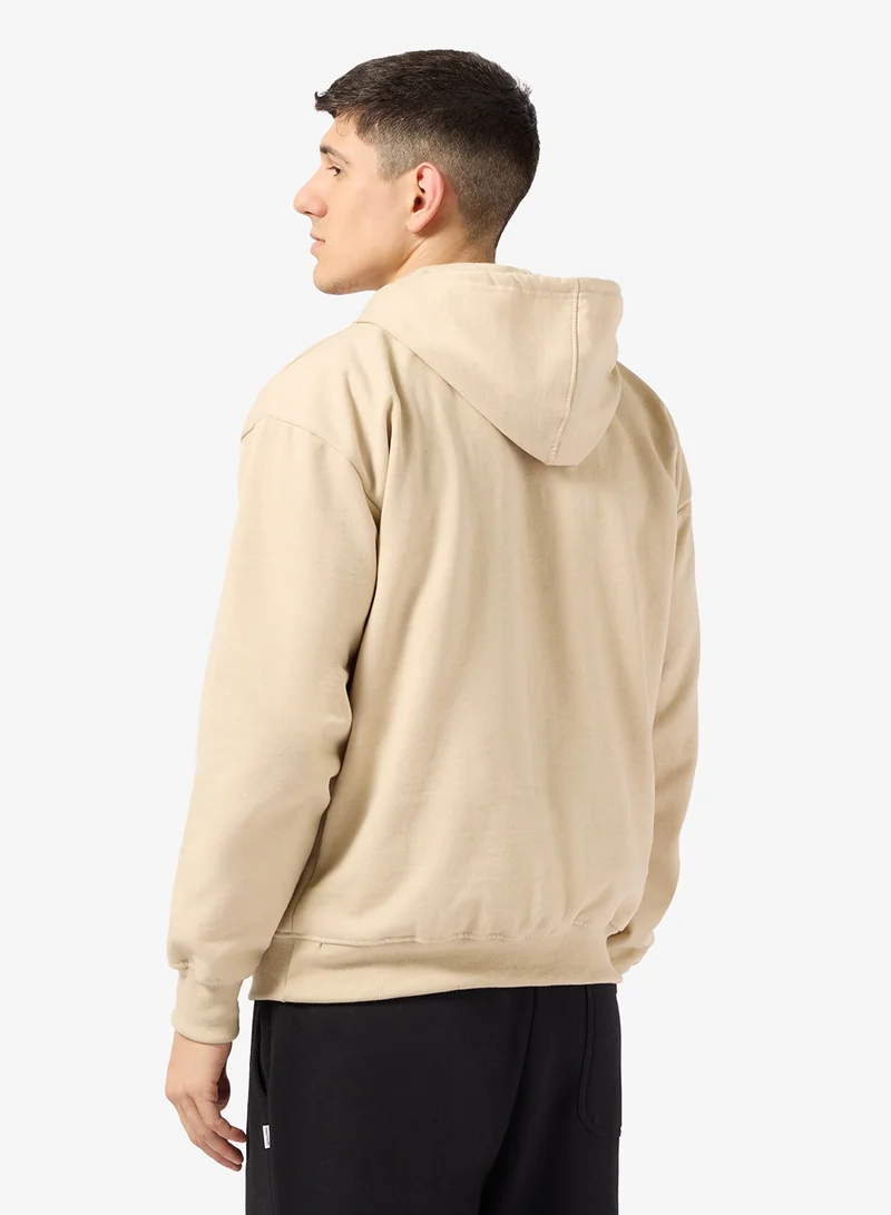 سفنتي فايف بيسيكس هودي بقصة عادية