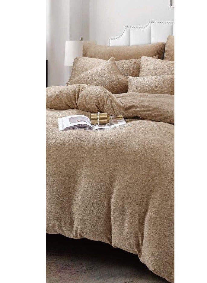 SONA A luxurious velvet double bed sheet that adds beauty and elegance to your room and gives you comfort and warmth, size 240*260 cm  - Image 4