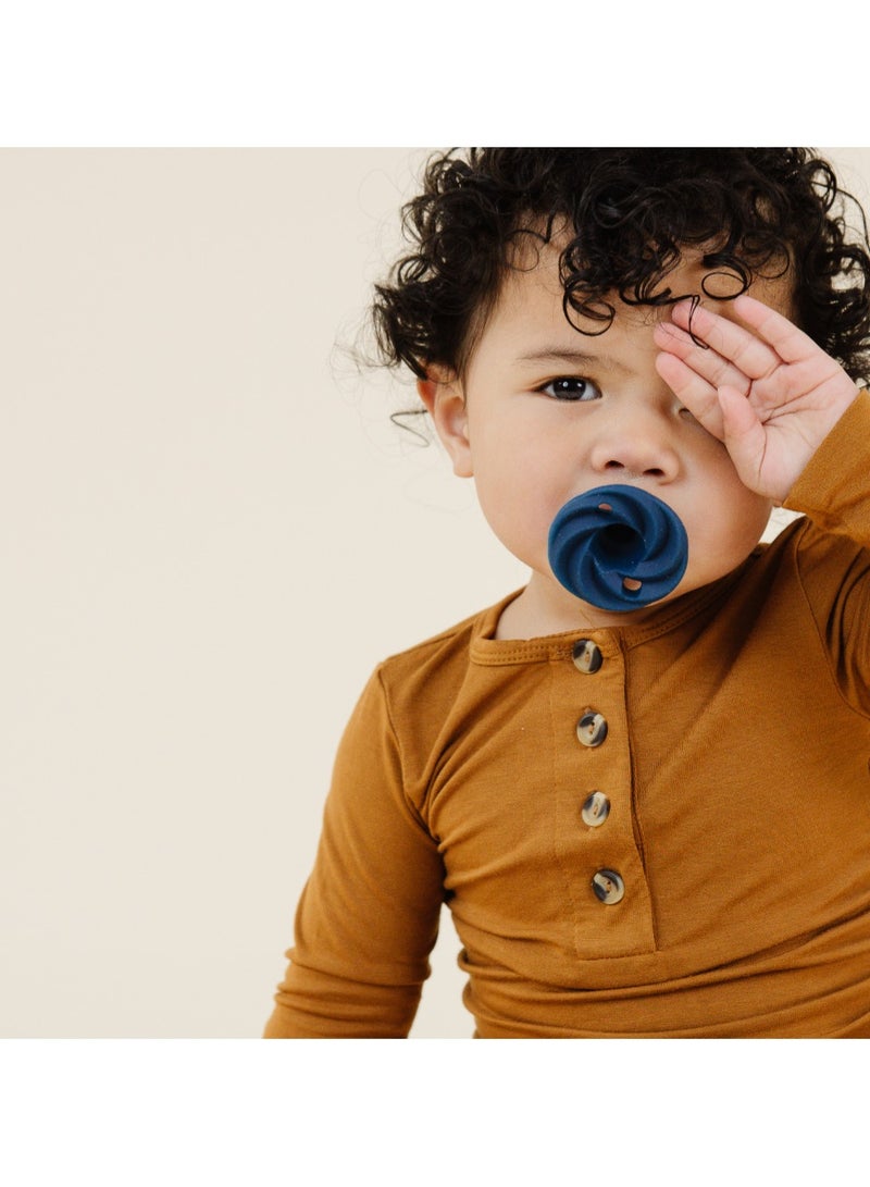 Doddle & Co. Baby Pacifier, Natural Shape, 100% Silicone - Holland Pop Pacifier (3m+) - Peach/Navy - Image 5