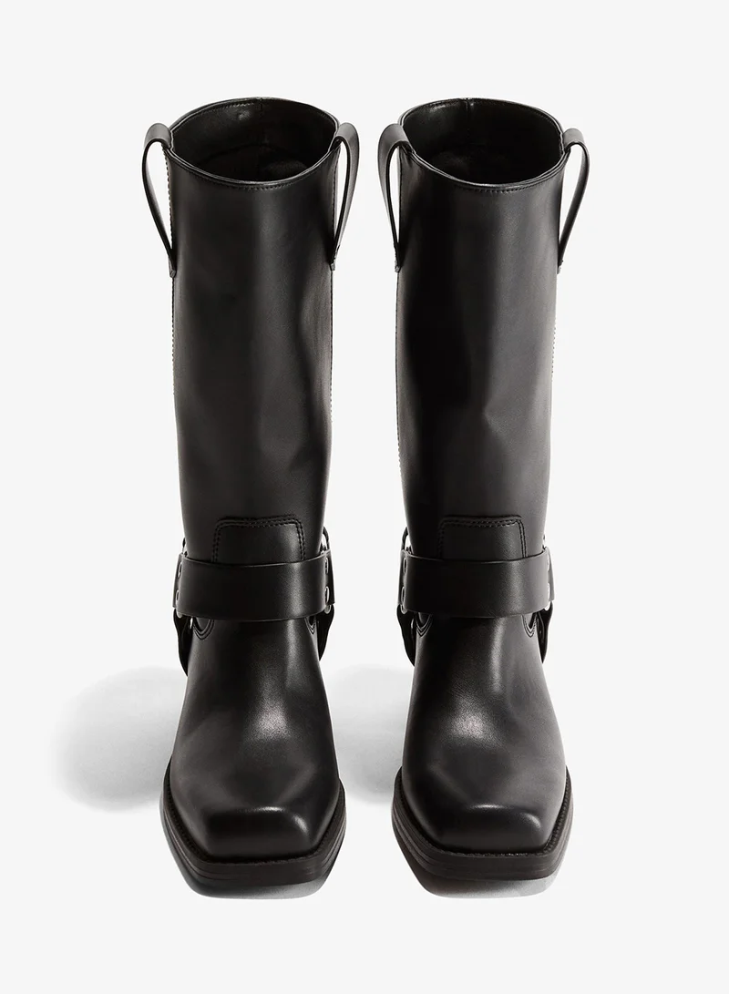 اتش اند ام بووت بايكر