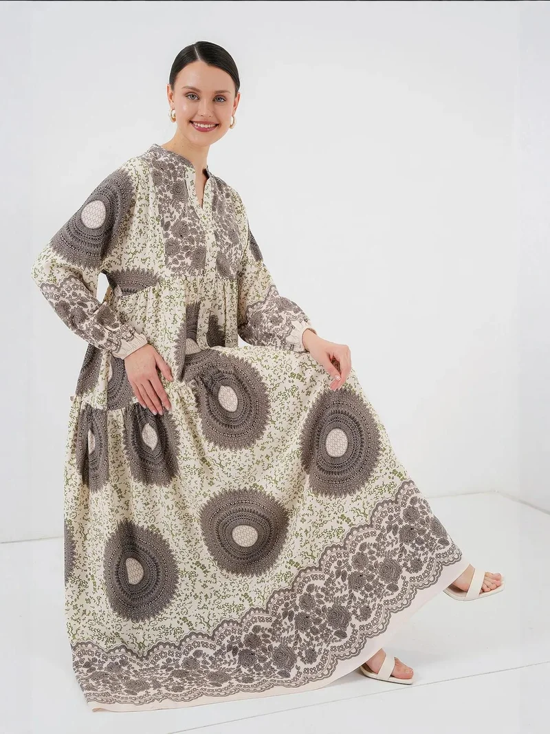 بيغ دارت فستان ماكسي بطبعة برقبة على شكل حرف  وأزرار