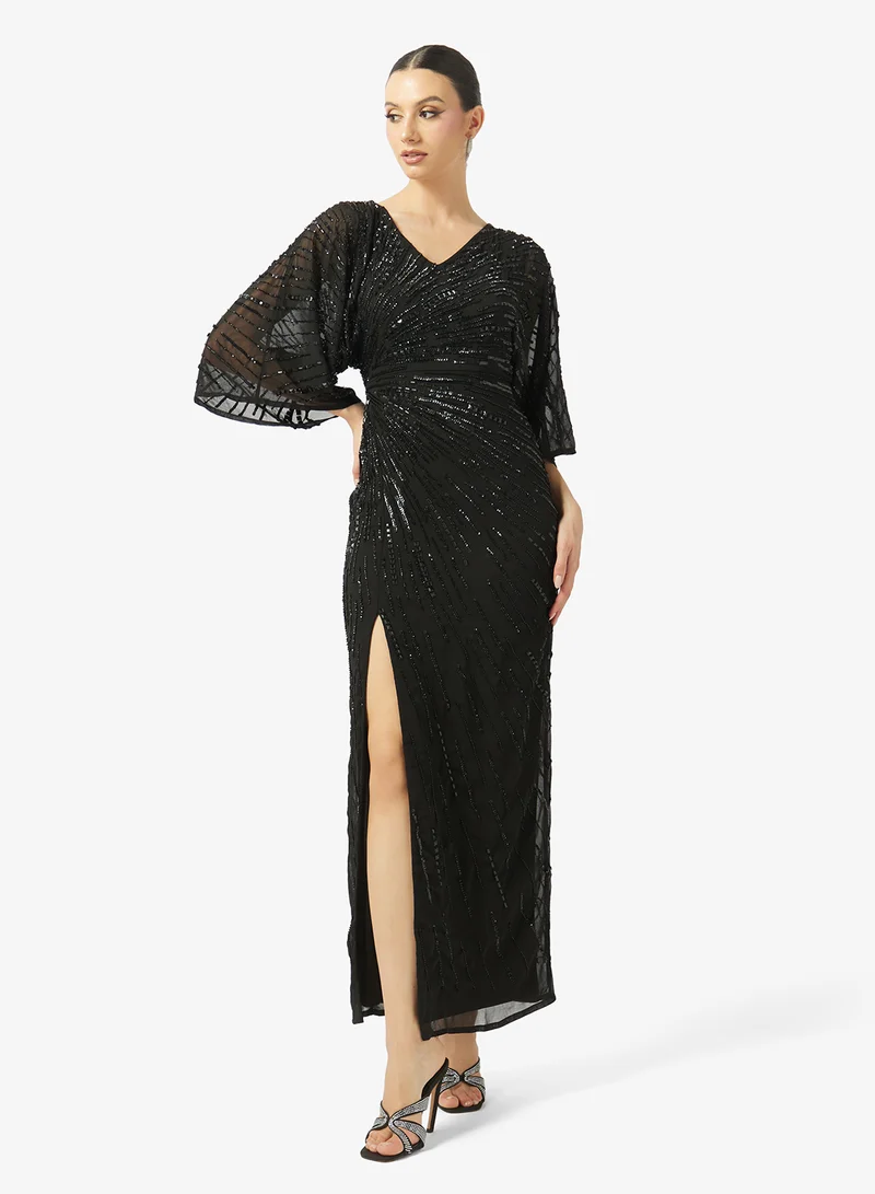 اميليا روز فستان ترتر بفتحة جانبية وياقة على شكل