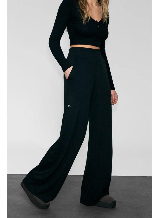 Urban Beat  NEXA Women's Relaxed Black Sports Sweatpants with Soft and Stretchy Fabric and Printed Detailing. for Women | Best Price UAE