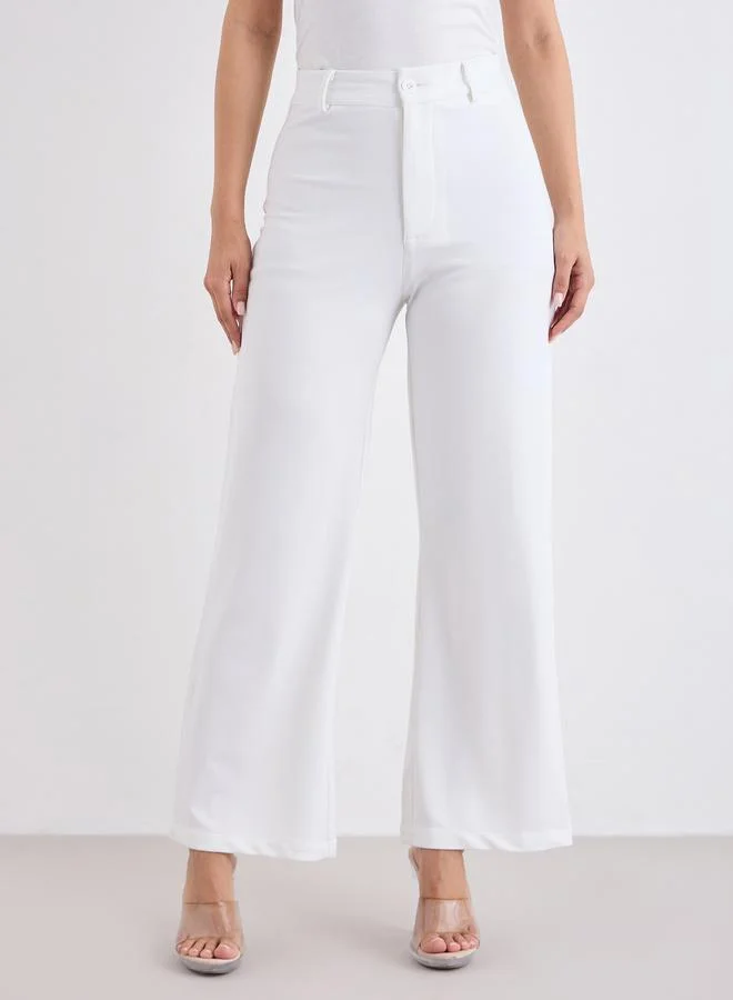 ستايلي بنطال قابل للتمدد بقصة مستقيمة وخصر متوسط