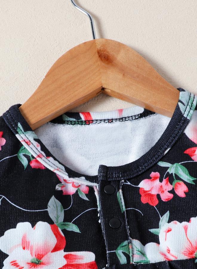 تايك تو طقم بلوزة مزينة بطبعة زهور وحافة كشكش مع بيجاما طويلة - Image 5