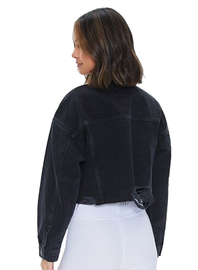 FOREVER 21 Basic Cropped Frayed Denim Jacket - Image 4