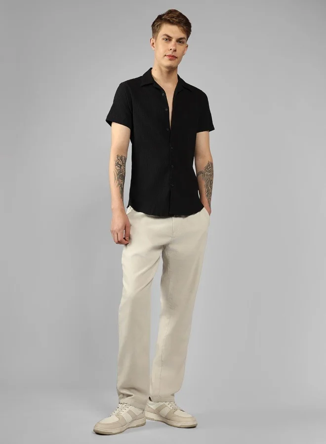 Dennis Lingo Relaxed Fit Solid Pattern Collared Neck Half Sleeve Black Lycra Shirt for Men