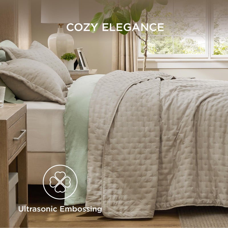 Bedsure California King Quilt - Linen Bedspread California King Size & Lightweight Comforter, Modern Farmhouse Coverlet with Clover Pattern, Ultra Soft All-Season Bedding, 111x106 Inches - Image 4