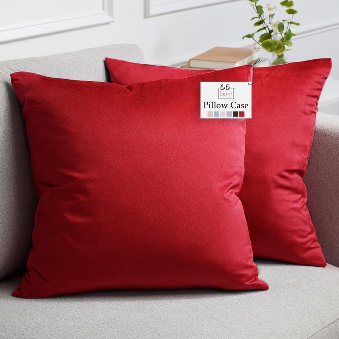 VELVET THROW PILLOW COVERS SET OF 2 18X18 DECORATIVE SQUARE PILLOWS HOME DECOR SOFT ACCENT CASES SILKY MACHINE WASHABLE PILLOWCASES FOR SOFA COUCH BEDROOM LIVING ROOM RUBY RED