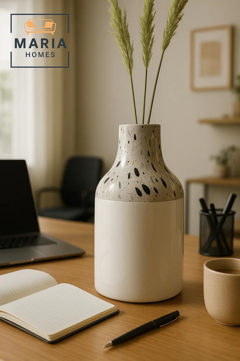 ماريا هومز مزهرية خزفية بيضاء برقبة مرقطة من التيرازو – أصيص زهور عصري لامع مزخرف - Image 2