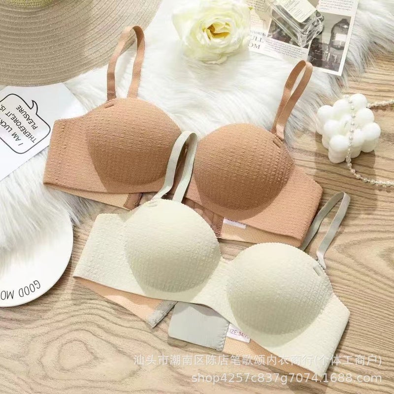 Small Bust Enhancing Bra, One-Piece Seamless, Wireless, Breathable, Side Breast Support, Popular , Beautiful And Comfortable - Image 4