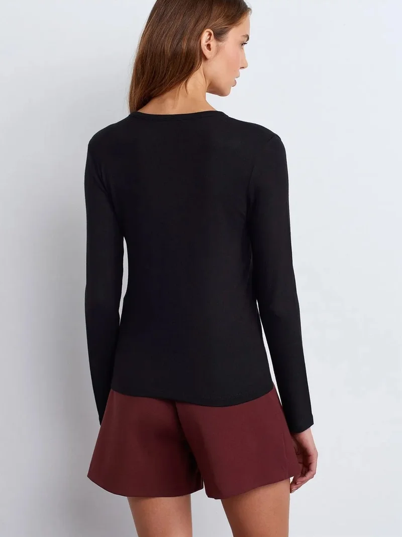 ديلفين Dilvin Slim Fit V-Neck Button Blouse