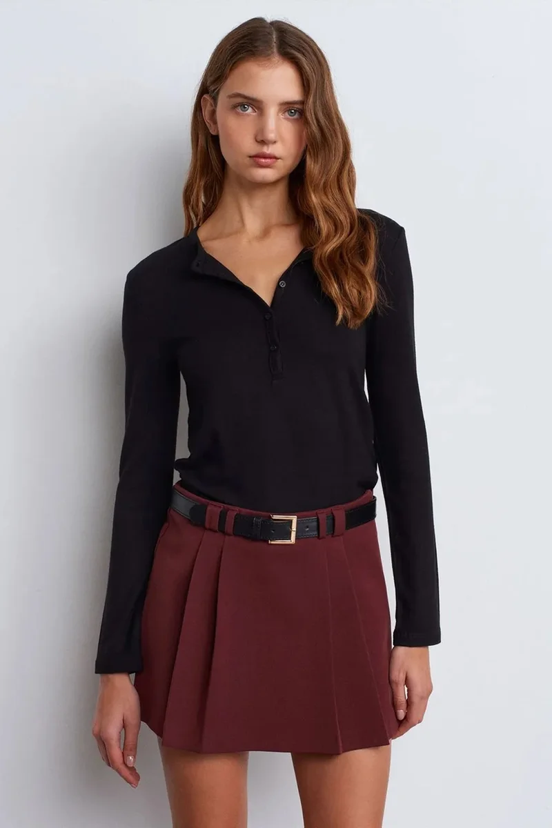 DILVIN Slim Fit V-Neck Button Blouse